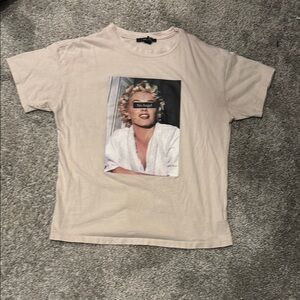 Forever 21 Cream Vintage Print Short Sleeve Tee